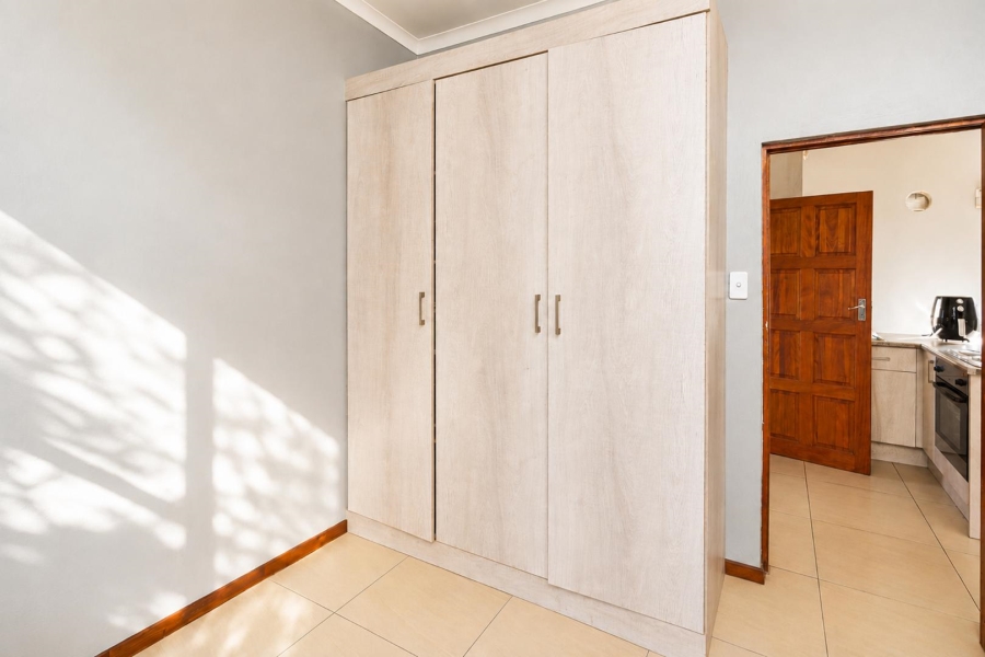 6 Bedroom Property for Sale in Birdwood Estate North West
